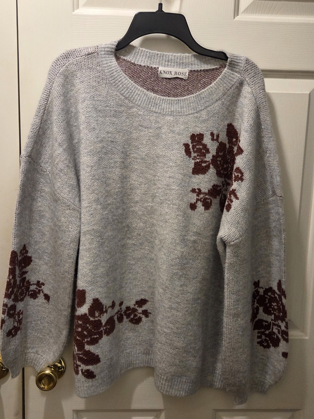 Knox Rose Light Gray Crewneck Sweater with Maroon Rose Motif